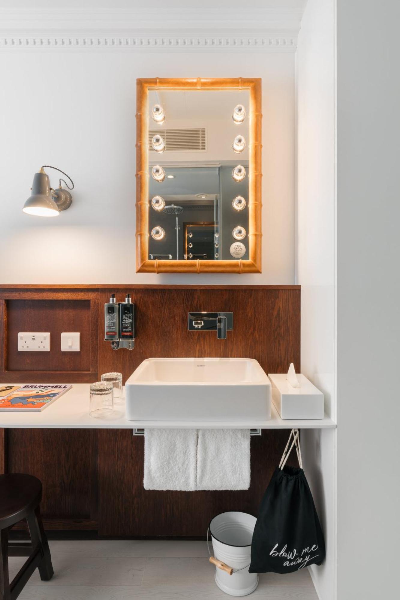 Ruby Stella Hotel London Luaran gambar