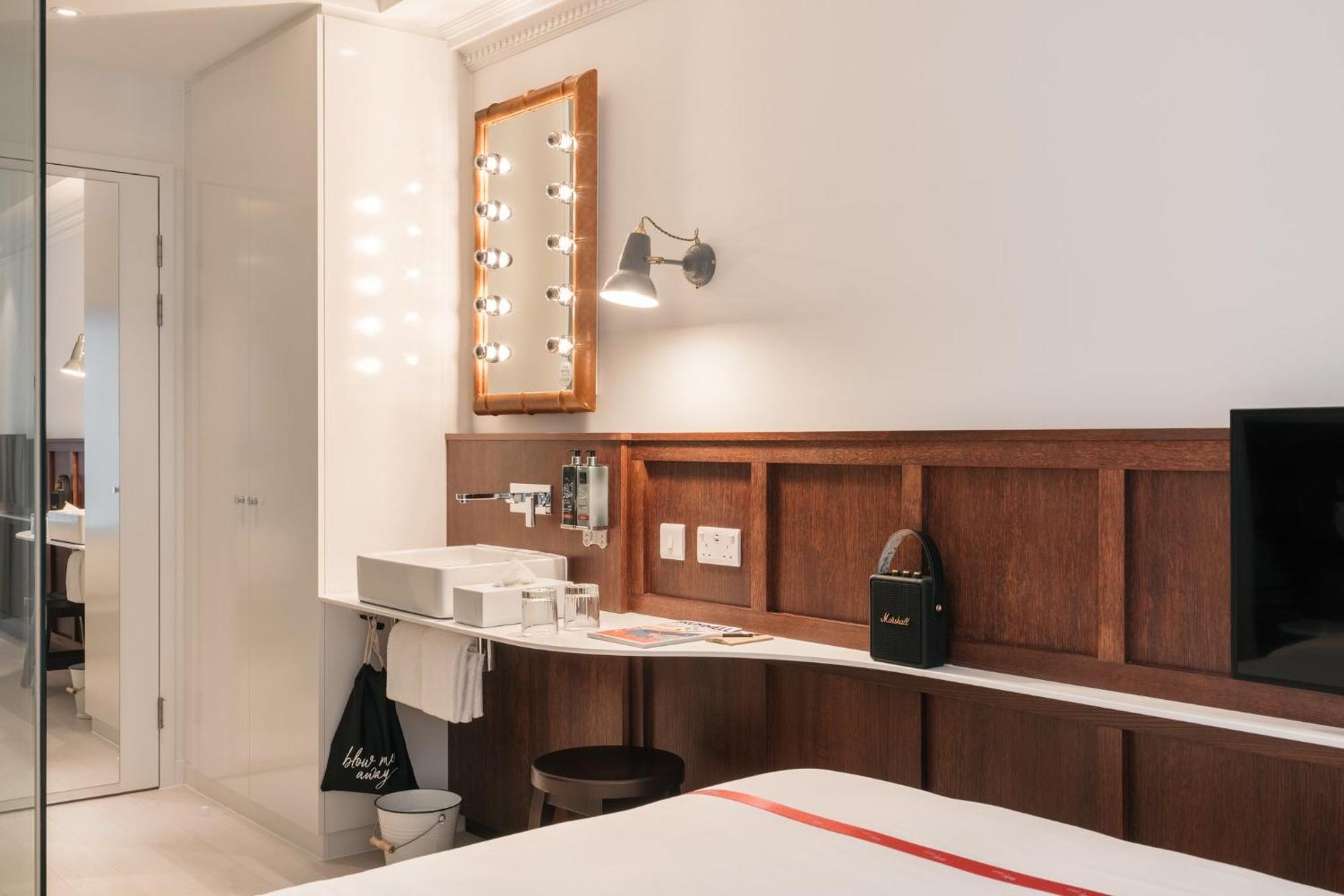 Ruby Stella Hotel London Luaran gambar